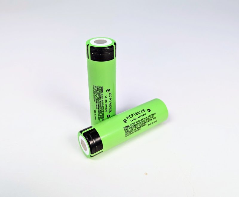 Литиевый аккумулятор (18650) 3400 mah Li-ion зеленый